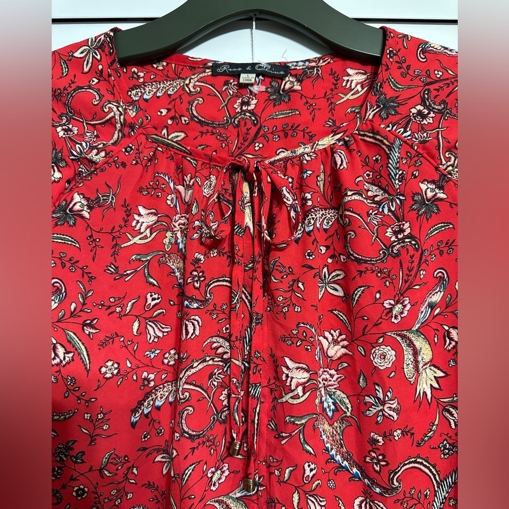Rose & Olive  Tie front red blouse with floral print Size L excellent. - Picture 2 of 7